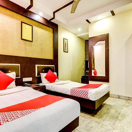Spot Inn Hostel Нью-Делі Екстер'єр фото
