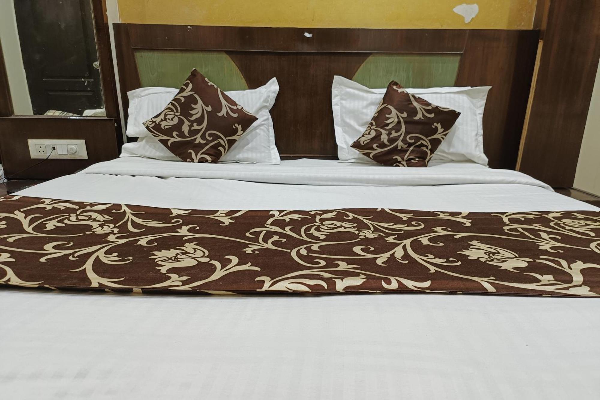 Spot Inn Hostel Нью-Делі Екстер'єр фото