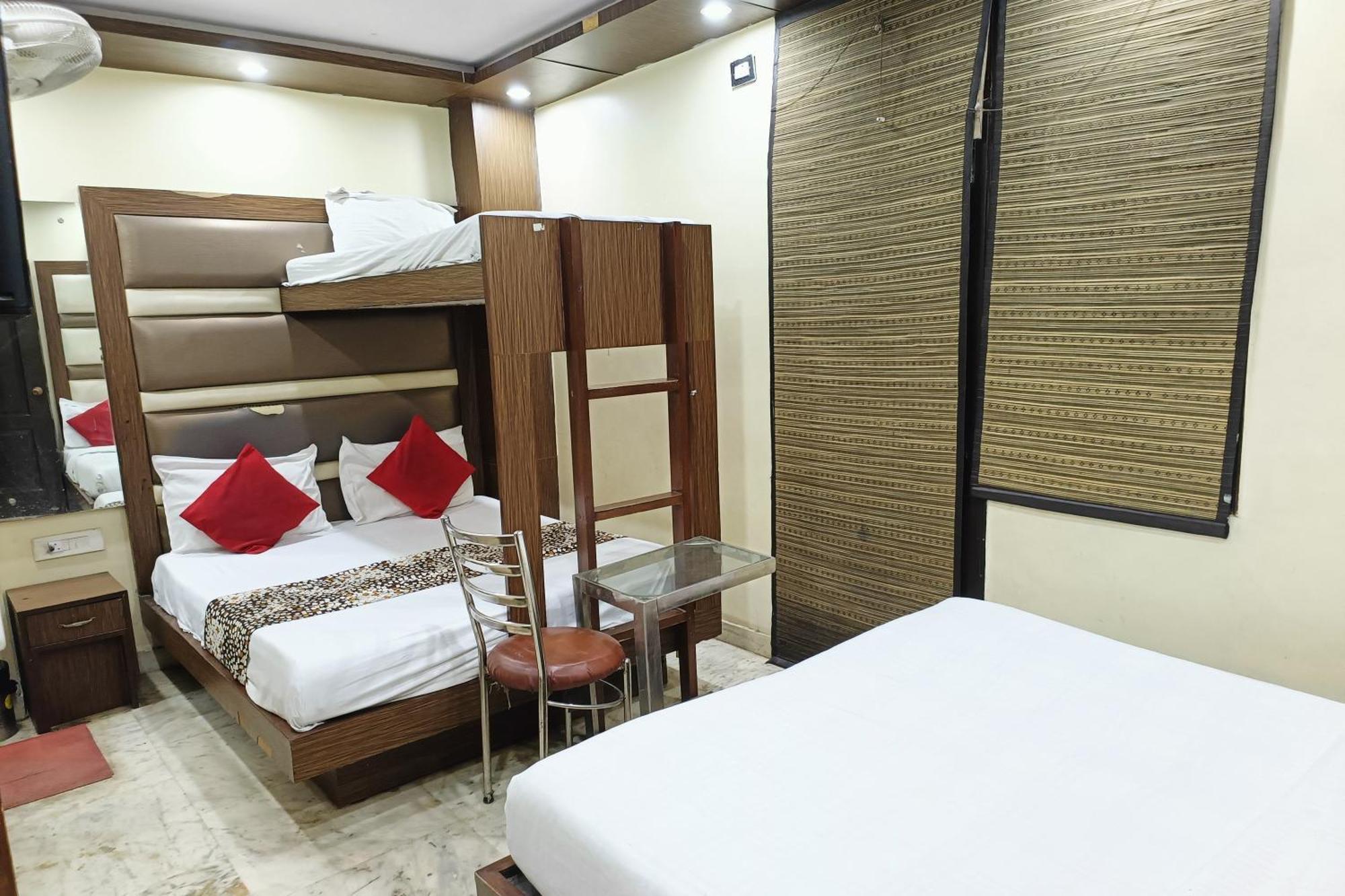 Spot Inn Hostel Нью-Делі Екстер'єр фото