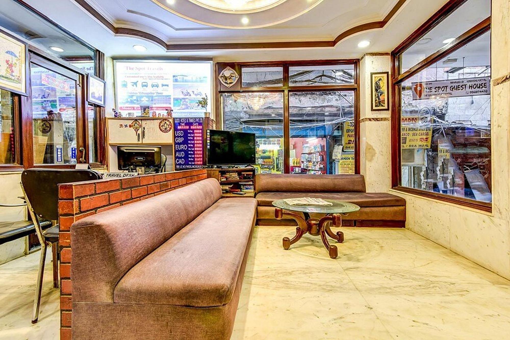 Spot Inn Hostel Нью-Делі Екстер'єр фото