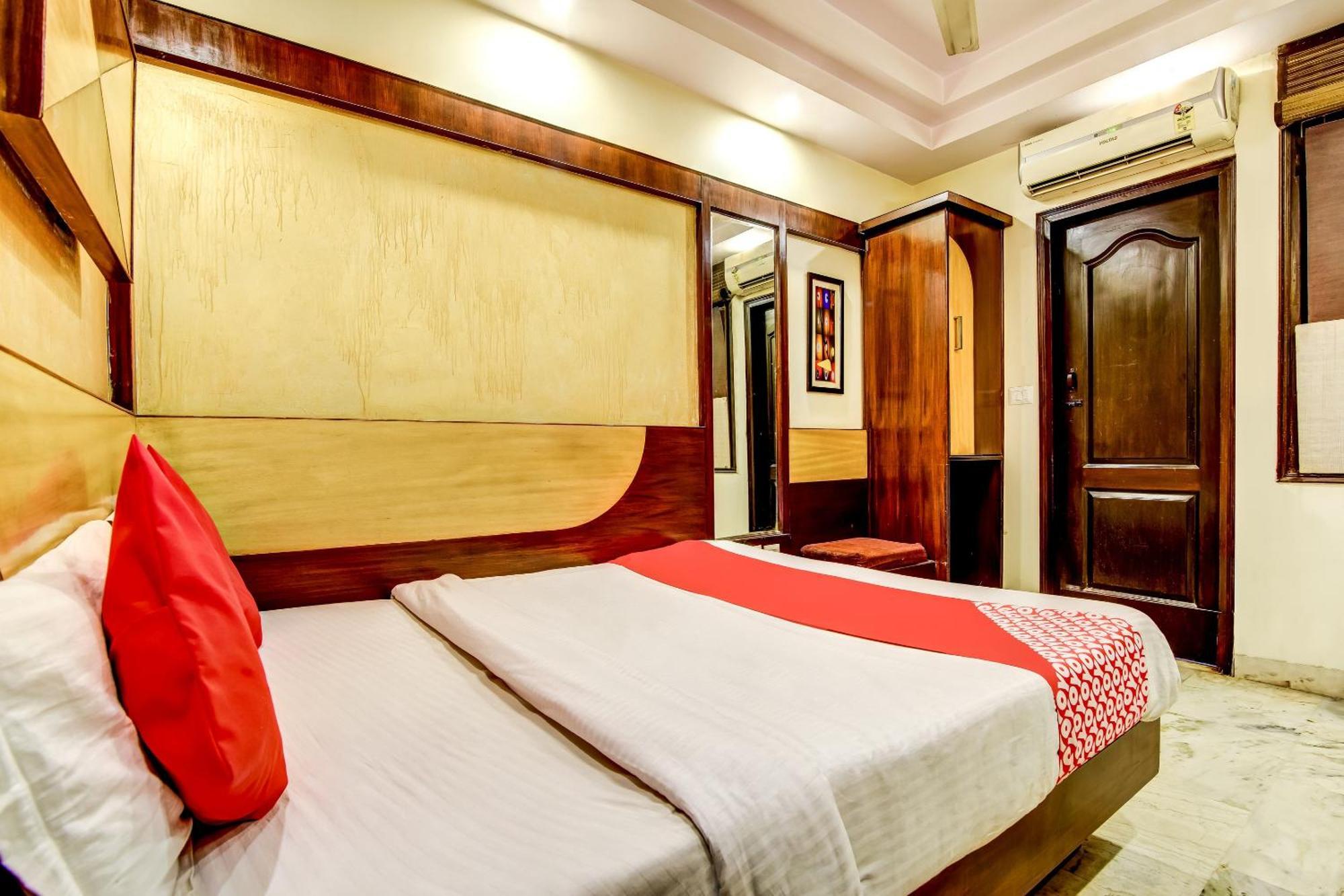 Spot Inn Hostel Нью-Делі Екстер'єр фото