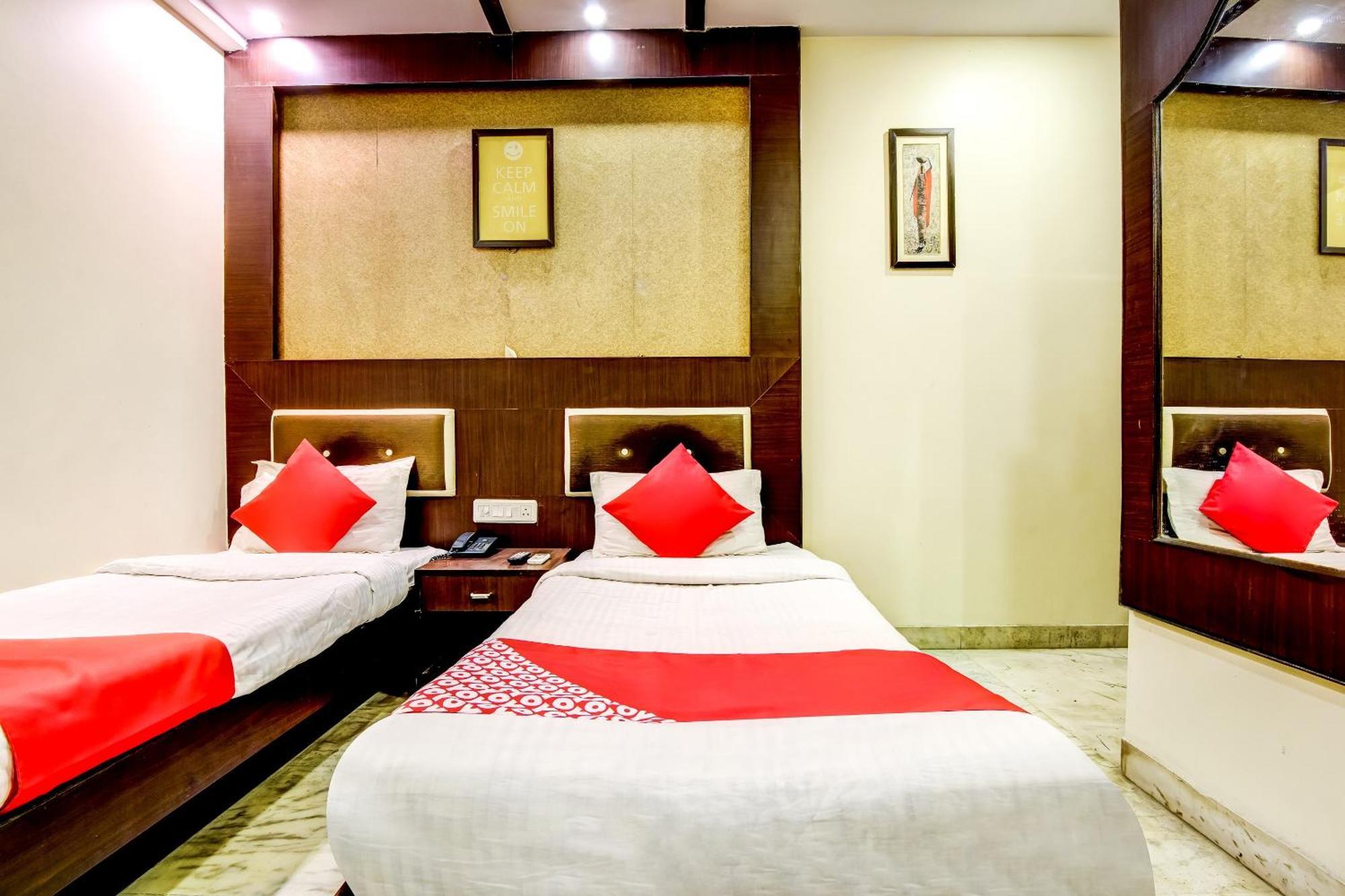 Spot Inn Hostel Нью-Делі Екстер'єр фото