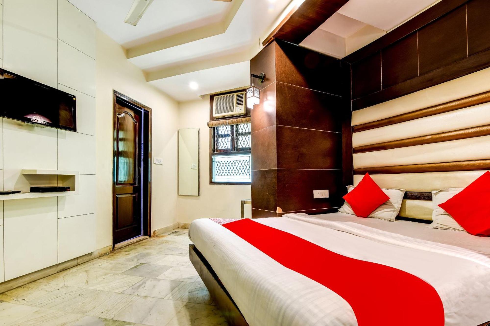 Spot Inn Hostel Нью-Делі Екстер'єр фото