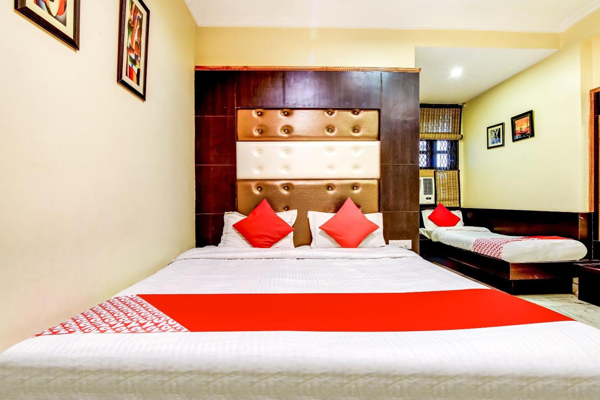 Spot Inn Hostel Нью-Делі Екстер'єр фото