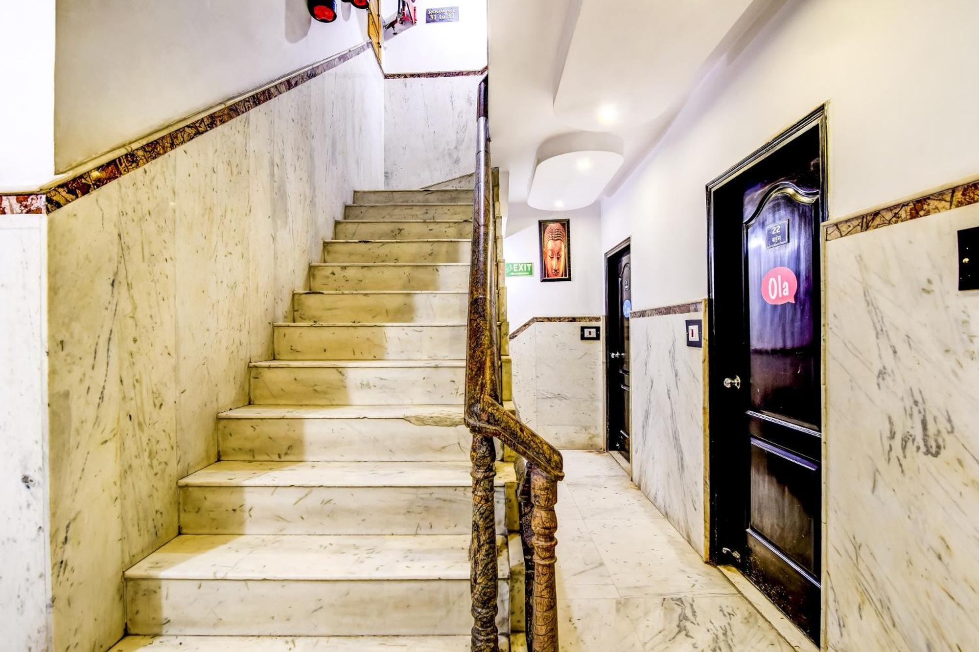 Spot Inn Hostel Нью-Делі Екстер'єр фото