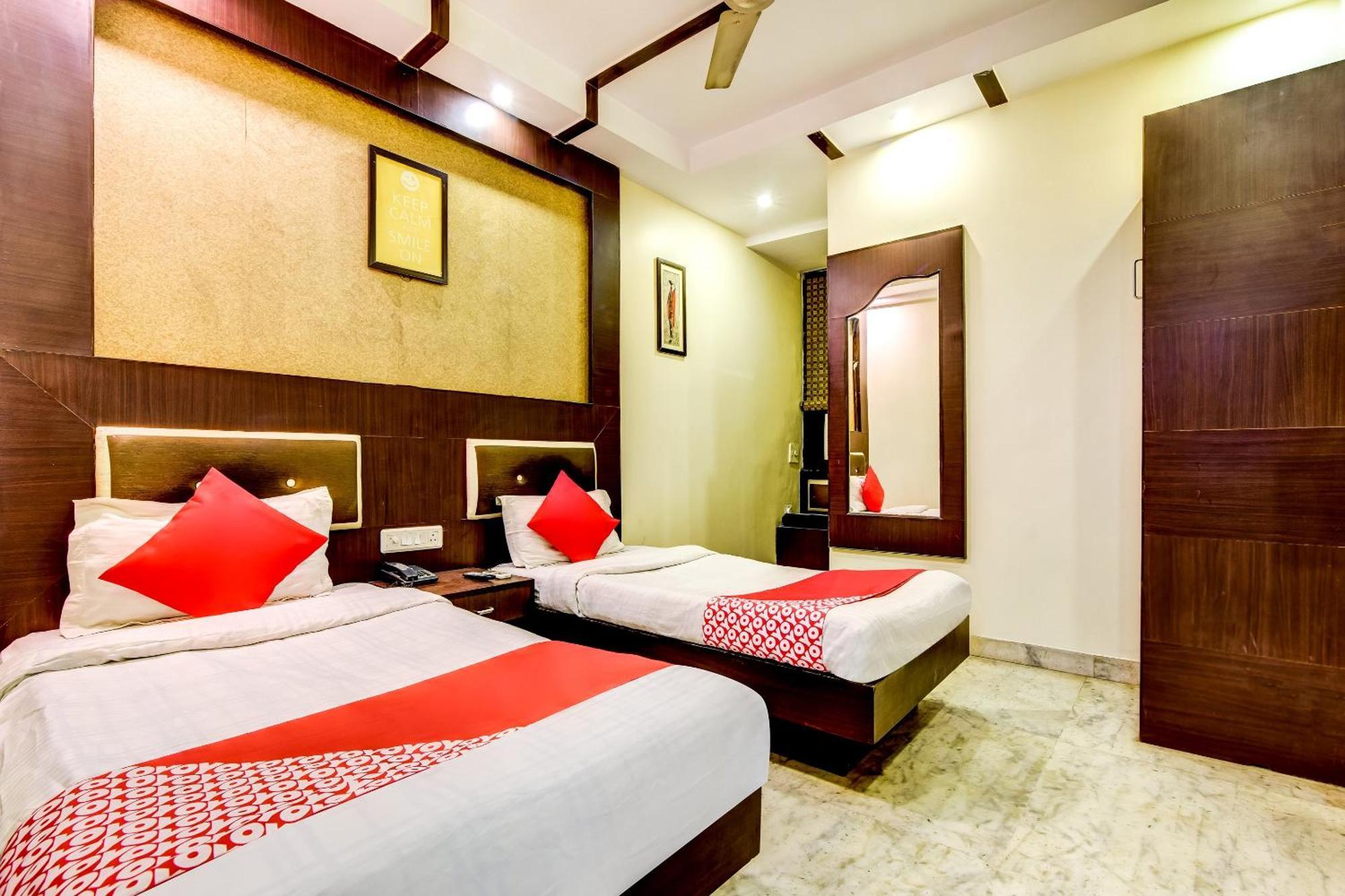 Spot Inn Hostel Нью-Делі Екстер'єр фото