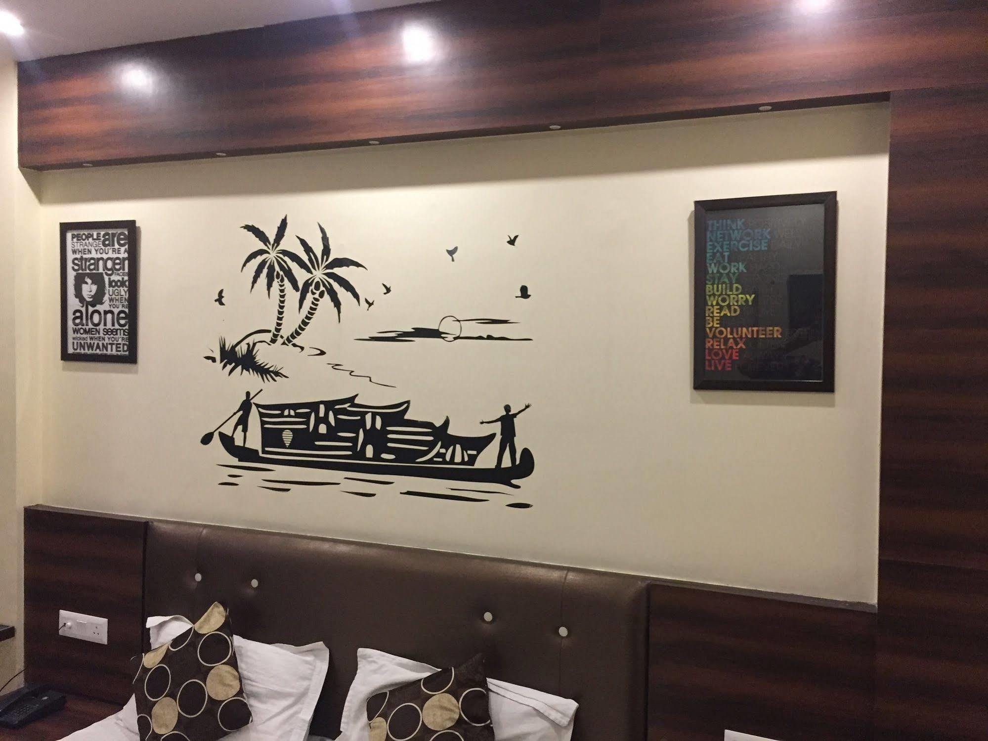 Spot Inn Hostel Нью-Делі Екстер'єр фото